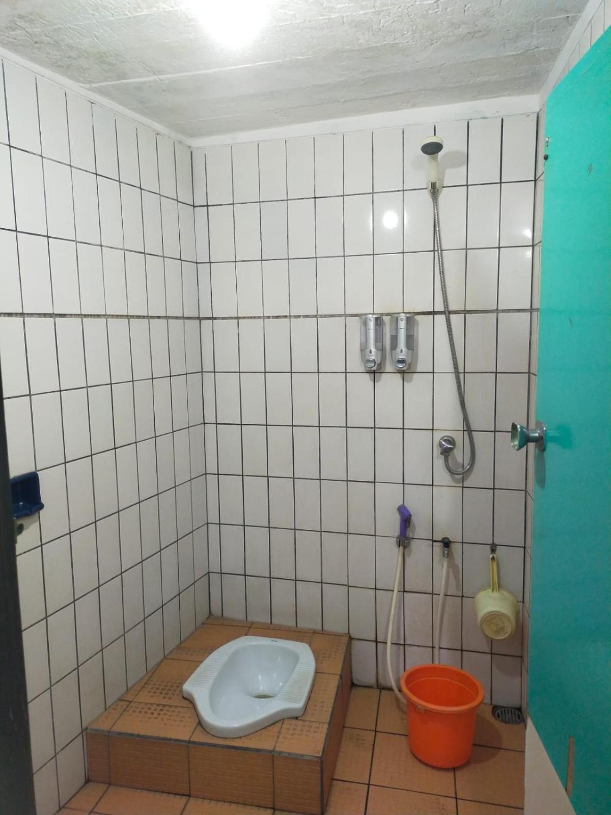 Hotel Aneka Baru Слеман Екстериор снимка